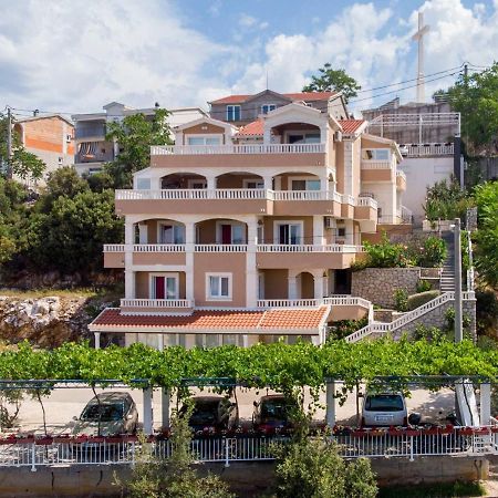 Apartments Bona Neum Bagian luar foto