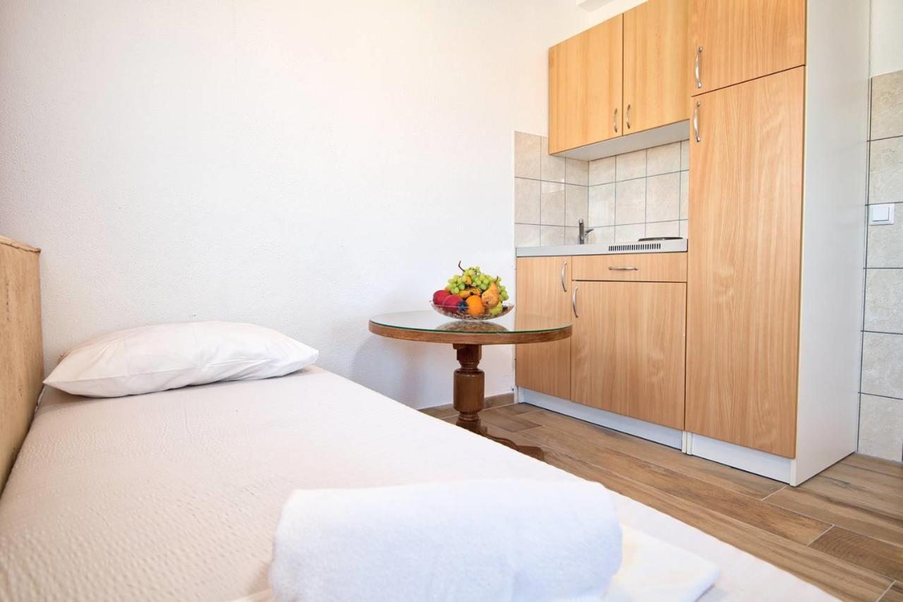 Apartments Bona Neum Bagian luar foto