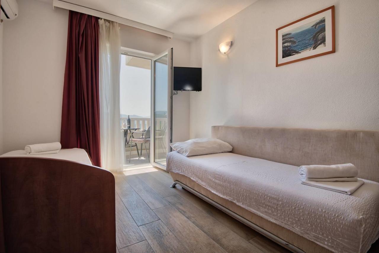 Apartments Bona Neum Bagian luar foto