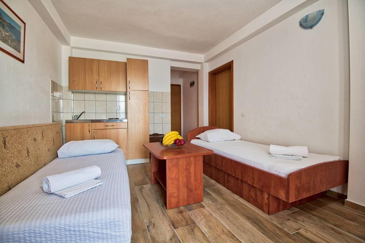 Apartments Bona Neum Bagian luar foto